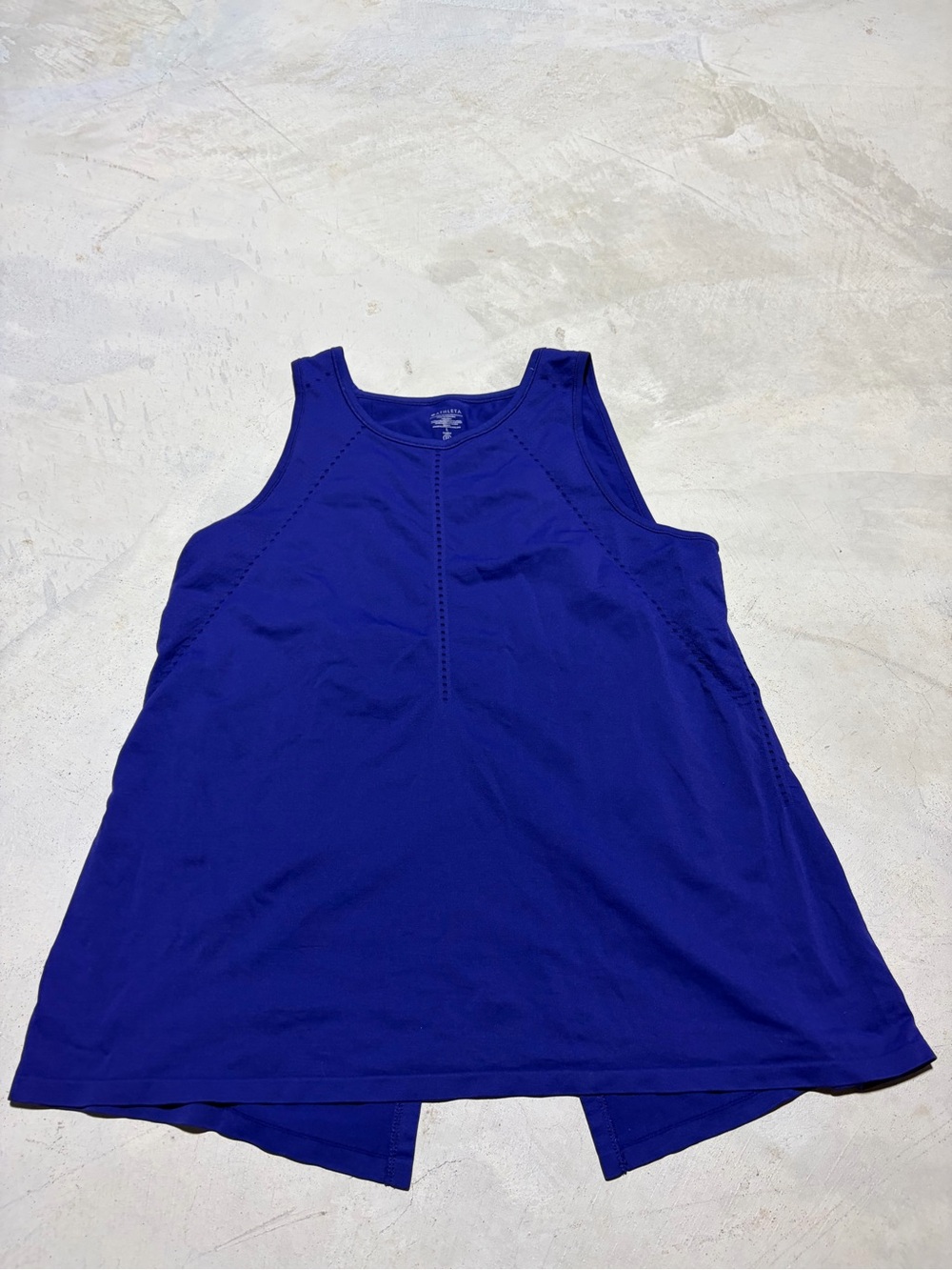 Athleta Women’s Sleeveless workout Tank Top large